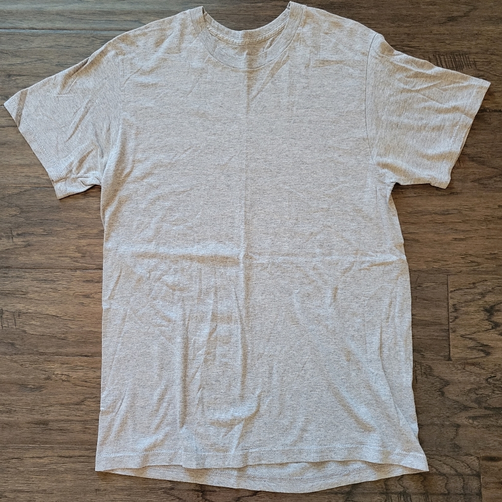 Men's Solid Gray Fruit of the Loom T-Shirt - Size Medium